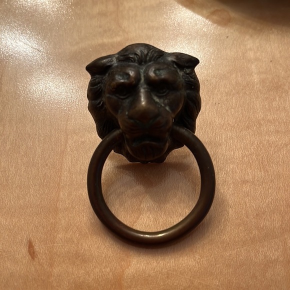 Lion head drawer pulls, 2 - Picture 5 of 14